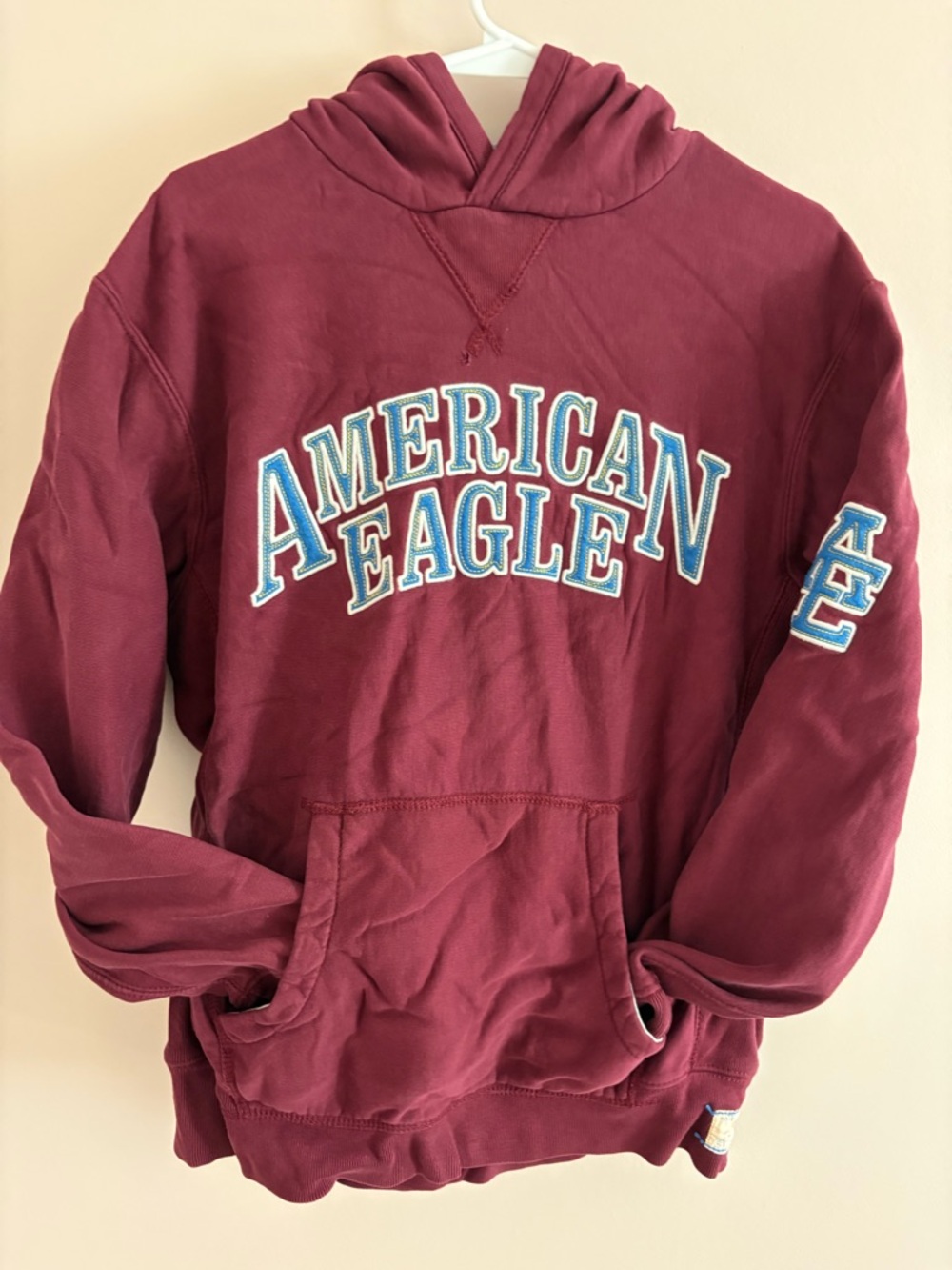 American Eagle Outfitters Men's Maroon Crewneck Hoodie with Blue Trim Logo